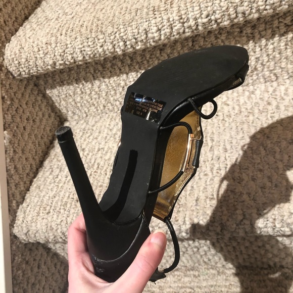 (2 for $20) Heels size 6 - Picture 3 of 5